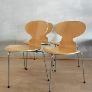 Arne Jacobsen - Fritz Hansen - Stapelstuhl (4) - Modell 3100 - Ameise