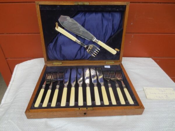 Fischbesteck Sheffield Epoque Jugendstil. (14) - .925 Silber, Versilbert - England - 1922