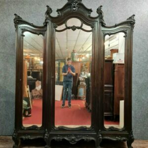Schrank, Schloss Kleiderschrank - Rocaille - Louis XV-Stil - Walnuss - Zweite Hälfte des 19. Jahrhunderts