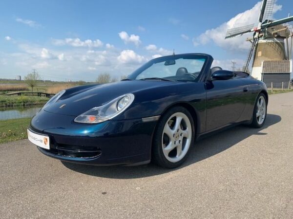 Porsche - 911 Carrera 2 - 1999