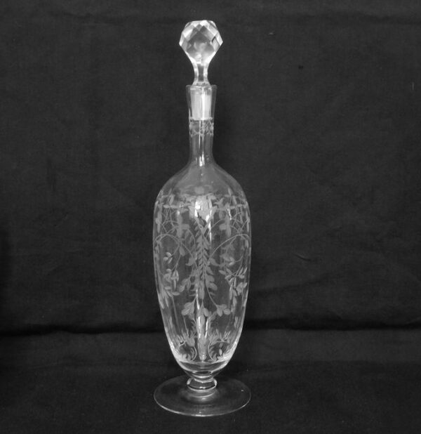 Baccarat - längliche Likörkaraffe - um 1900 - Kristall