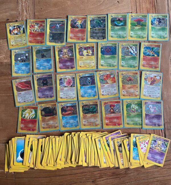 Wizards of The Coast - Pokémon - Fast komplettes Set 158/165 EXPEDITION pokemon set holo + non holo (no reverse) quasi completo (97%)