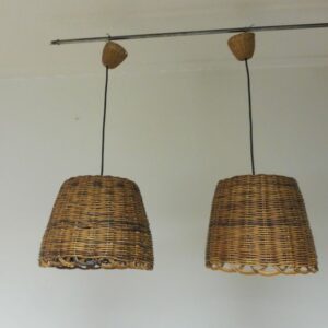 Deckenlampe, Zwei Hängelampen aus Weidengarn