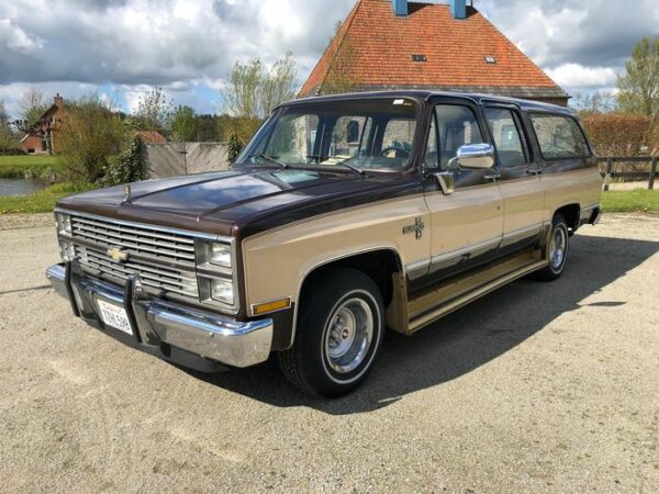 Chevrolet - Suburban - 1984