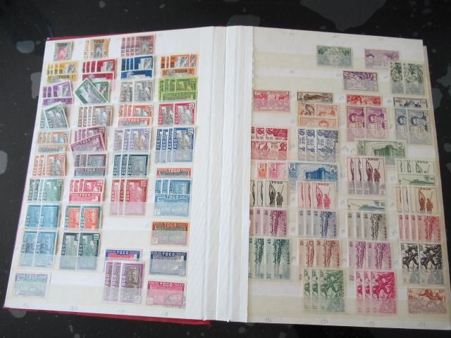 Französische Kolonien - Significant collection of stamps, Volume 1.