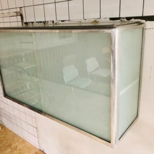 Schrank (1) - Industrial - Aluminium, Glas