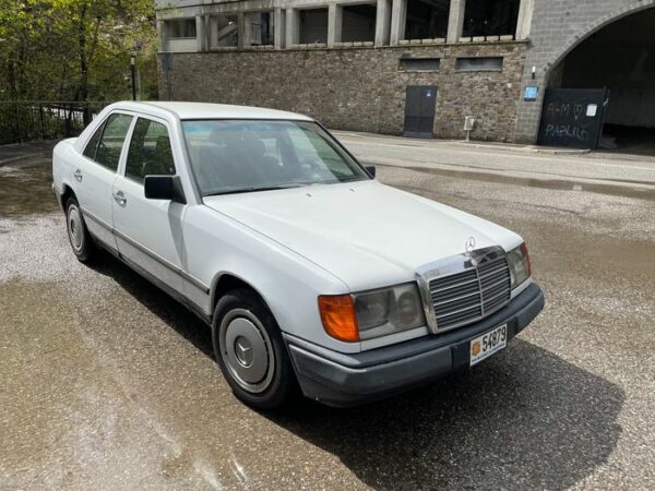 Mercedes-Benz - 300D - 1989