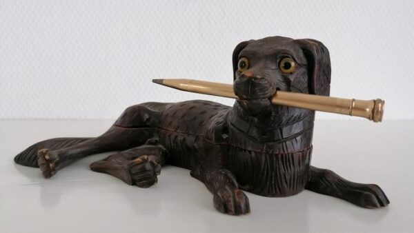 Schwarzwald geschnitzt Figural Dog Ink Well - Glas, Vergoldet, Gebeiztes Holz - 19. Jahrhundert