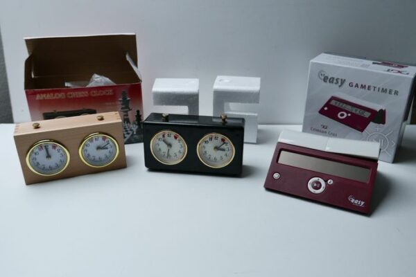 Analog Easy Gametimer - 3x Uhr Jeu échecs - 1990-1999 - Deutschland