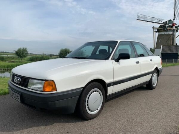 Audi - AUDI 80 - 1989