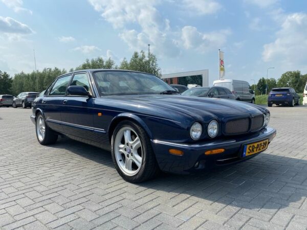 Jaguar - XJR 4.0 V8 - 1998