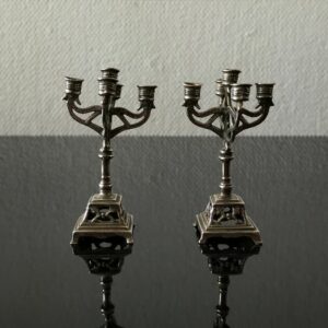 Zwei Miniaturkandelaber - .835 Silber - Niederlande - Mitte des 20. Jahrhunderts