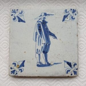 Antike Fliese mit Edelmann mit Lilieecke (1) - Töpferware
