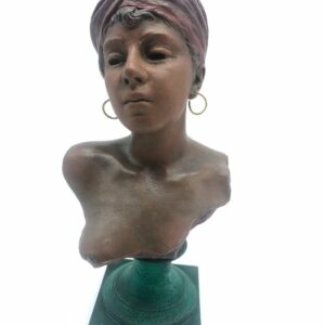 Villanis Emmanuel (1858-1914) - Skulptur, Büste nach Frau mit Kreolen und rotem Turban - Spelter mit brauner und roter Patina - Anfang des 20. Jahrhunderts