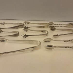Zuckerzange, Zuckerzange - Sortiment von 8 Zuckerzangen aus viktorianischem und edwardianischem Sterlingsilber (8) - .925 Silber - Großbritannien - 1898/1942