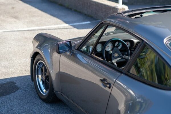 Porsche - 911 Carrera 3.2 - 1987