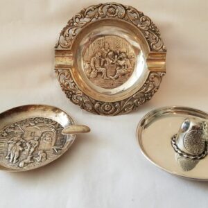 2 silberne altniederländische dekorative Aschenbecher und ein mexikanischer Silberhut. (3) - 833/925/1000 Silber - Niederlande und Mexiko - 1. und 2. Hälfte des 20. Jahrhunderts