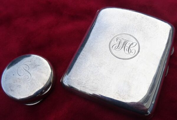 Silber 1. Klasse Zigarettenetui und Pillendose aus den Jahren 1914 und 1911 (2) - .925 Silber - England - Anfang des 20. Jahrhunderts